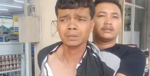 Aksi Nekat Pria Bakar Barang Minimarket Demi Mencuri Berakhir Tangisan Saat Kepergok Warga